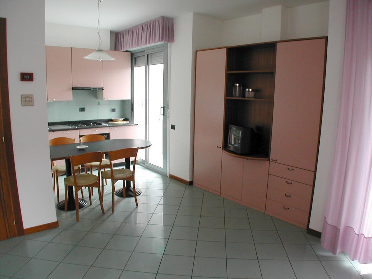 Residence Mediterraneo San Benedetto del Tronto Zimmer foto