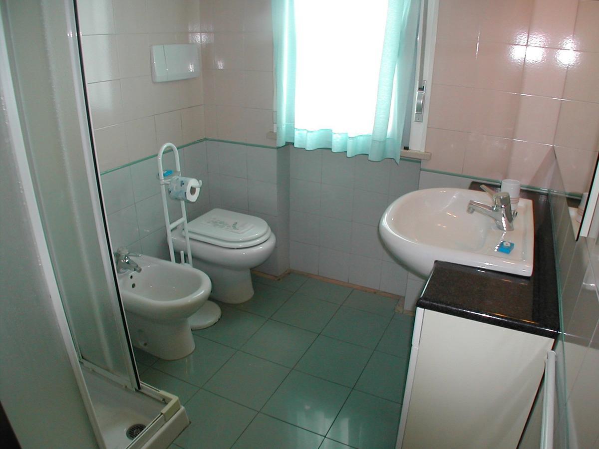 Residence Mediterraneo San Benedetto del Tronto Zimmer foto